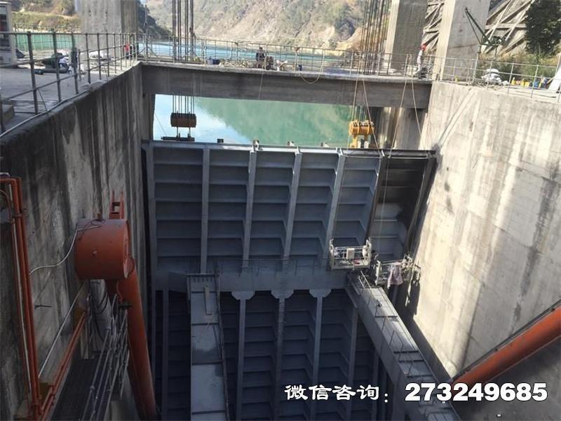 岭东防锈刷漆大坝闸门